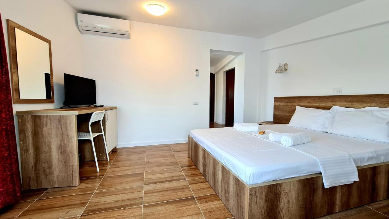 Elina2 Hotel Techirghiol Kültér fotó